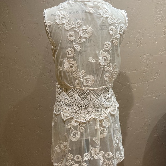 Sundance Lace Embroidered Sheer Mesh Creme/Ivory Tunic - Picture 6 of 11